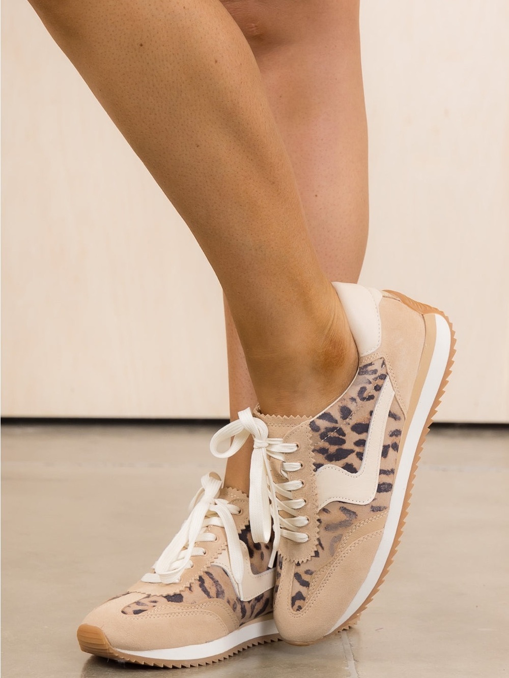 Dolce Vita Leopard suede b nted sneakers NWT - Picture 13 of 15